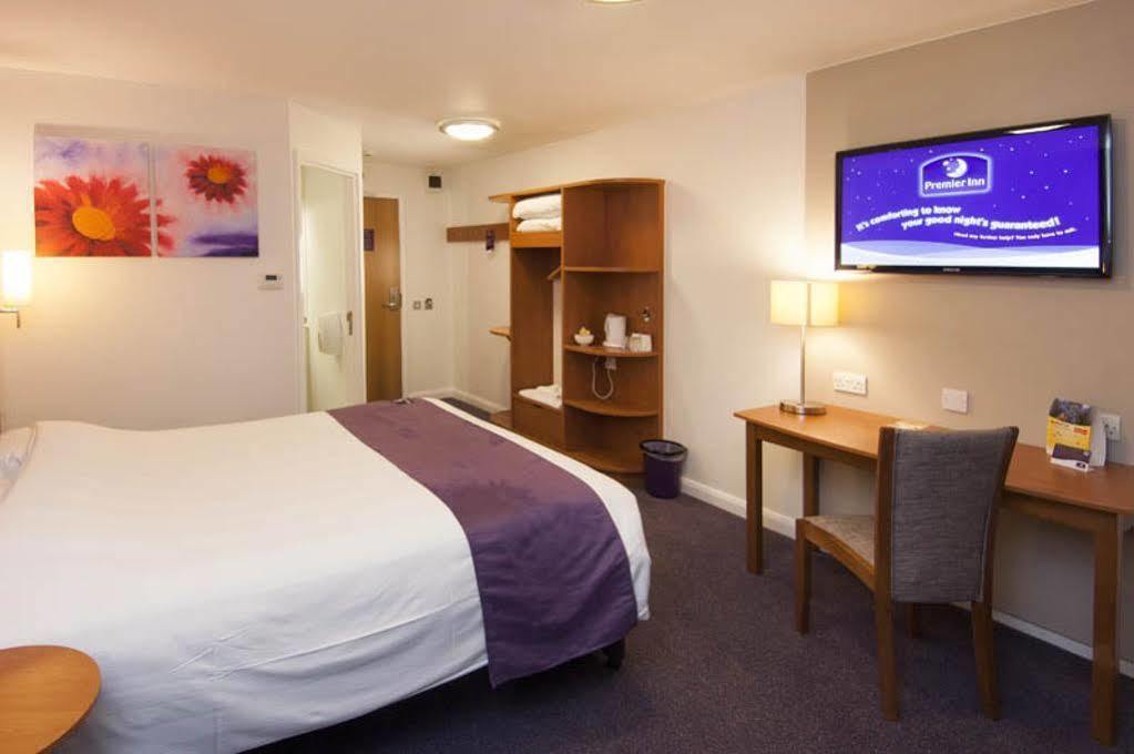 Premier Inn London City Extérieur photo