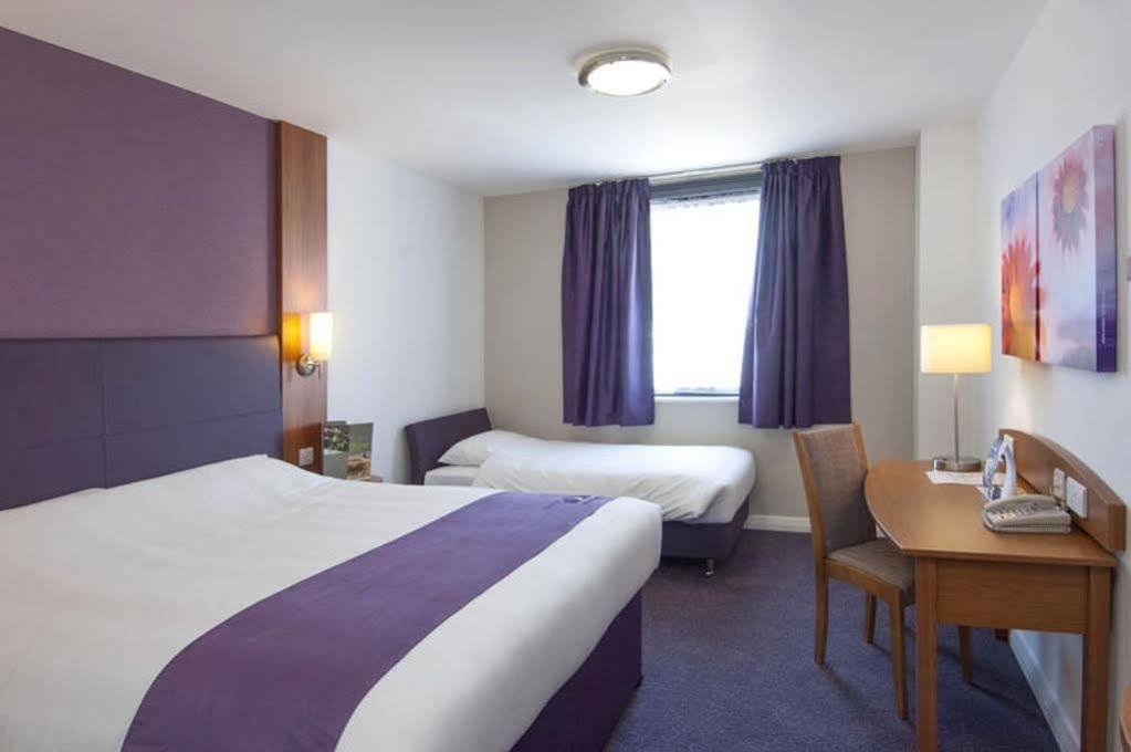 Premier Inn London City Extérieur photo