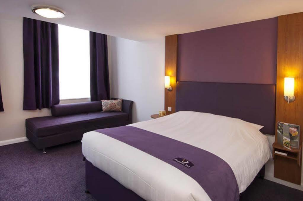 Premier Inn London City Extérieur photo