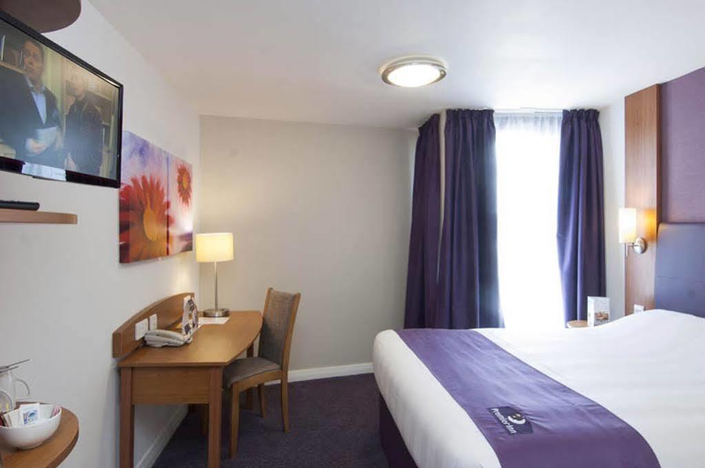 Premier Inn London City Extérieur photo
